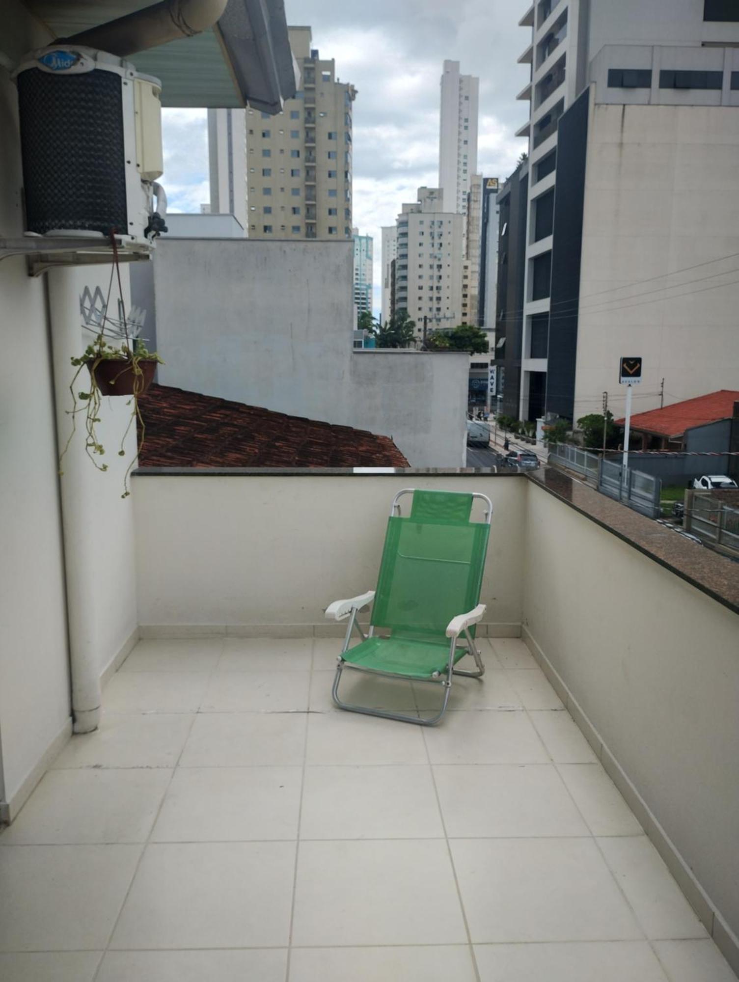 Privado Com *